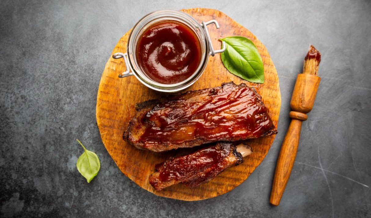 American BBQ Blitz: Smoking Techniques and Sauces Across the States